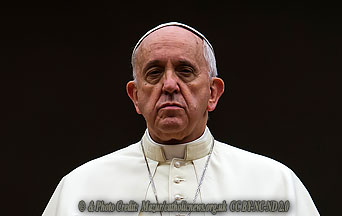 In una lettera scritta a mano, Papa Francesco approva p.  L'attivismo pro-omosessuale di Martin