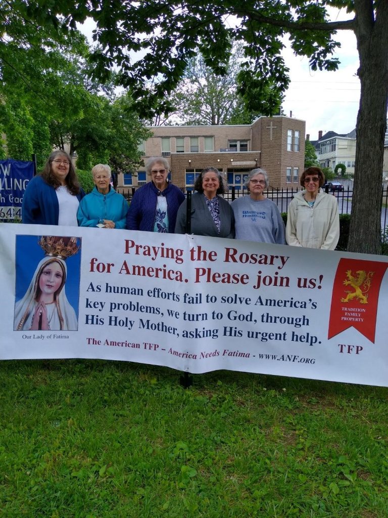 1,000 Rosary Rallies Honor Our Lady of Fatima