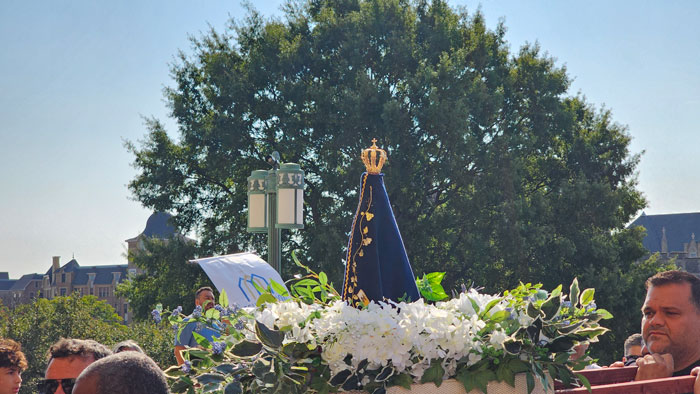 American TFP Joins Thousands Who Honor Our Lady of Aparecida in America’s Capital