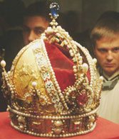Participants view one of the crowns of the Holy Roman Empire in Vienna.