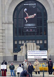 Kansas City station suggests dead body more interesting than