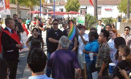 A leftist professor (center, in purple) tried to incite a counter-demonstration.