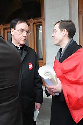 TFP volunteer John Ritchie talking with Bishop Mansell.