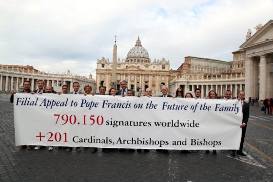 After delivering 790,150 signatures to the Vatican Secretariat of State the Filial Appeal Association has just handed in an additional 68,052 signatures