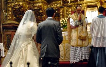 The Enduring Catholic Wedding Practices that Modernity Could Not Change