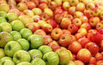 How We Went From 17,000 to 15 Main Varieties of Apples