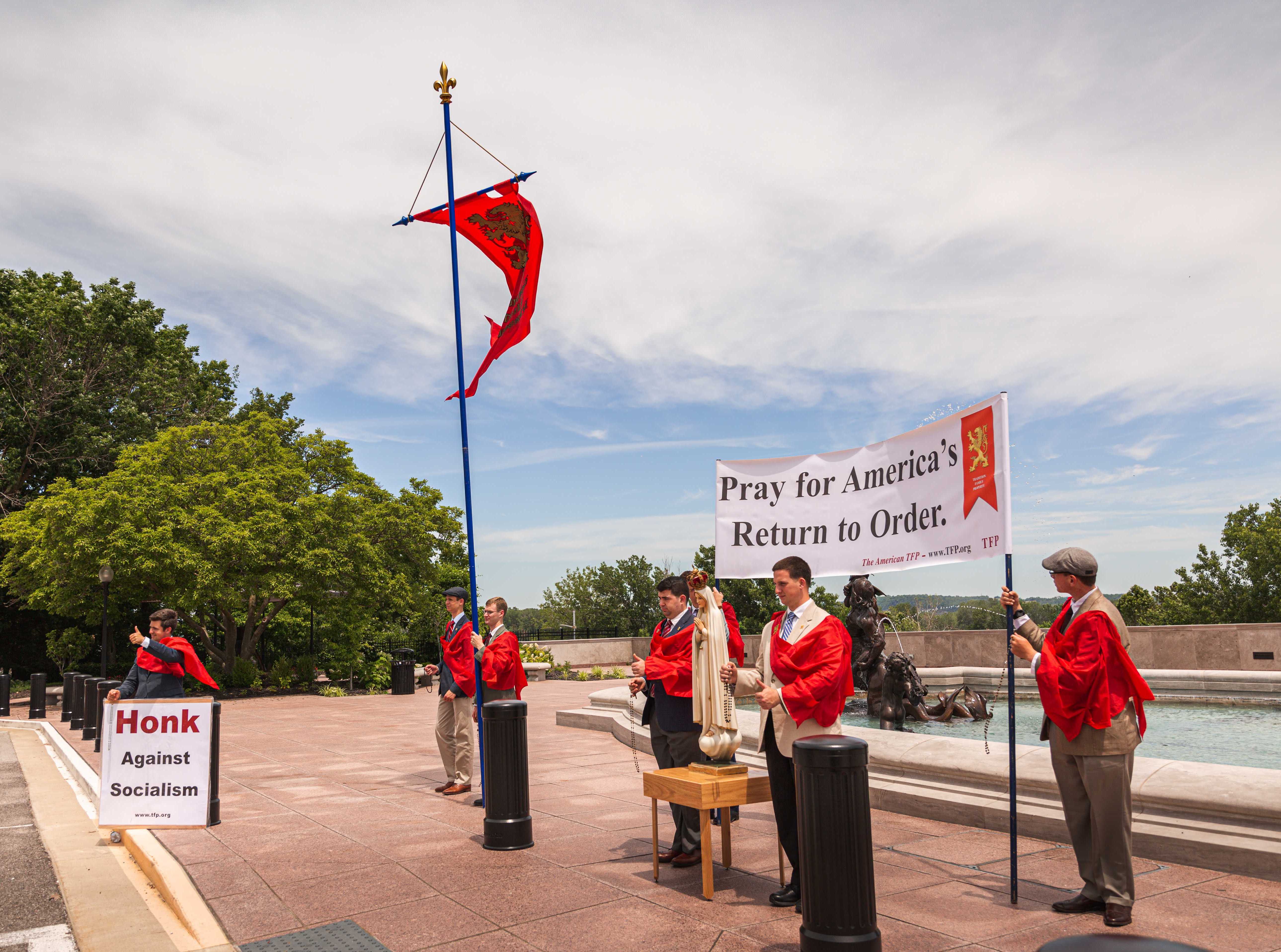 TFP Restore America Caravan Visits Jefferson City