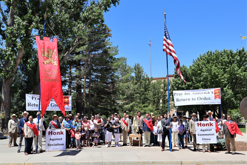 Catholics in New Mexico Take a Stand for God, Queen, and Country