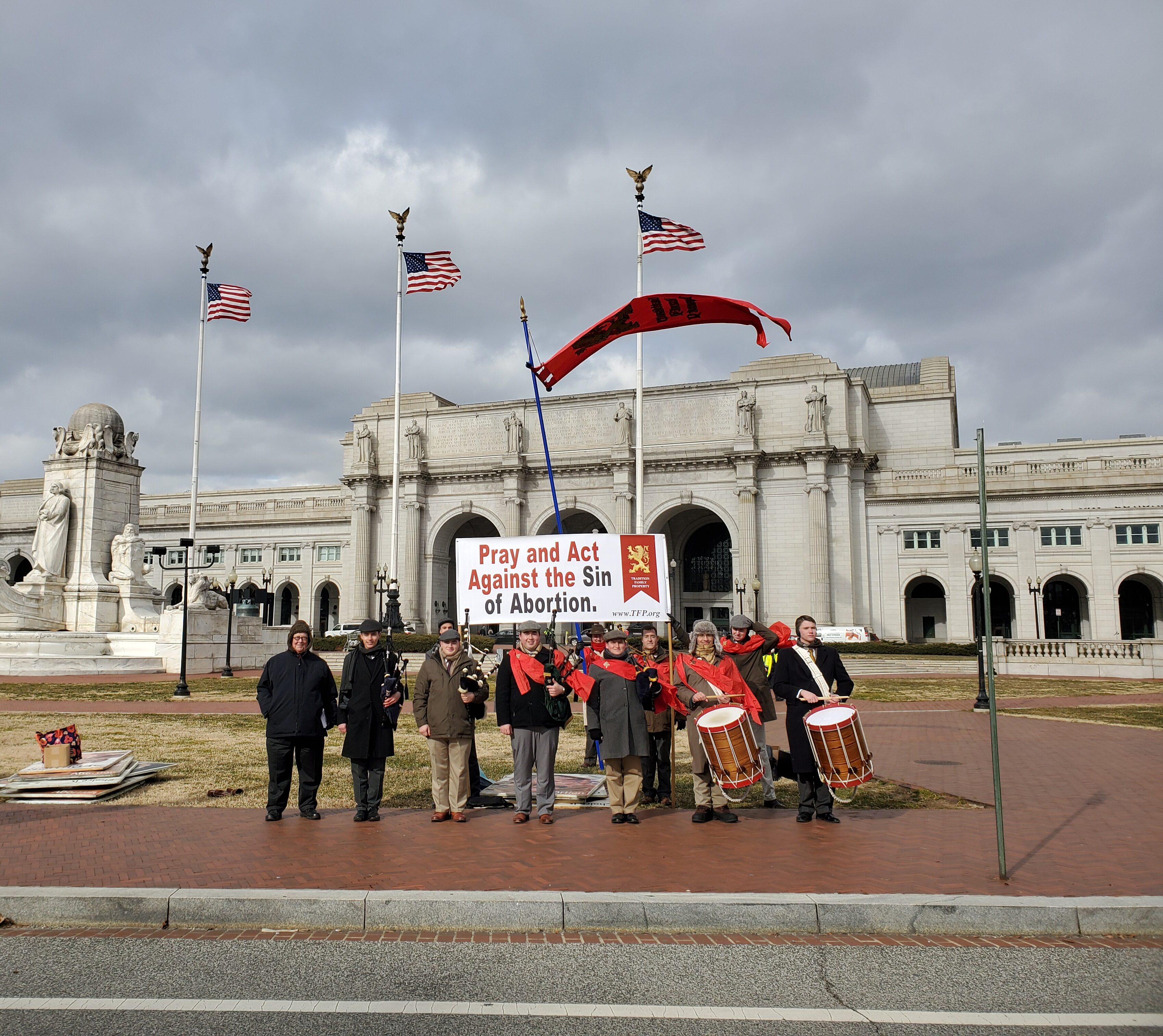 Despite Cold Weather, Fences, and Uncertainty, Pro-lifers Gather in D.C.