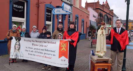 Rosary Rallies Support the Irish Fishermen Who Defeated the Russian Navy