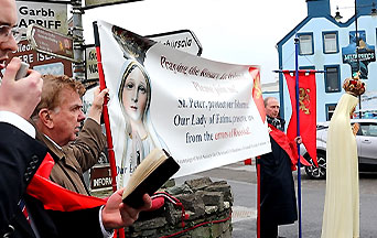Rosary Rallies Support the Irish Fishermen Who Defeated the Russian Navy